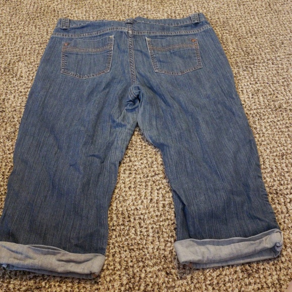 Capris - Picture 2 of 2